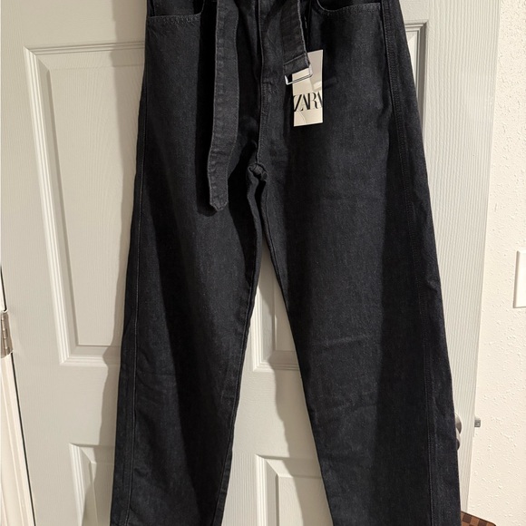 Mid Rise Jeans - Picture 2 of 2